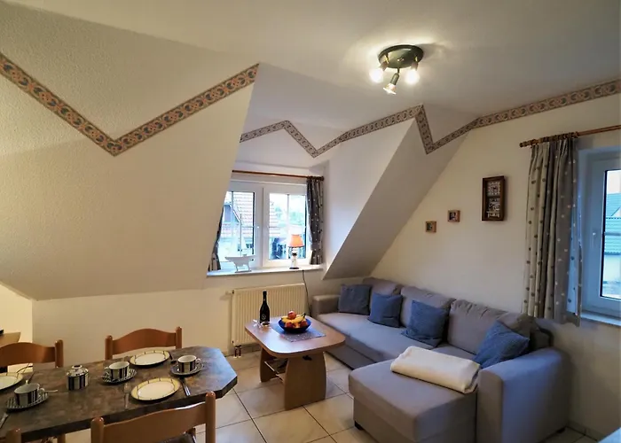 Mensendiek, Anita, Fw Lägenhet